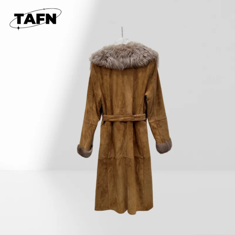 Elegant Office Style Coat with Side Slits Feminine Windbreaker Coat Clean Lines Layered Style Long Coat Inner Lining AJ1503