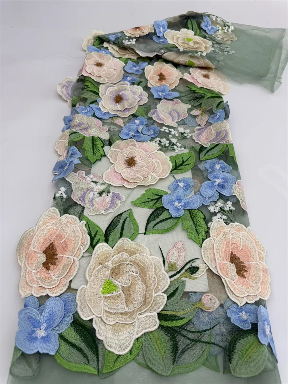 Three-dimensional Plate Flower Embroidery Women Wedding Dress 3D Bead Embroidery Lace Fabric Dress 2026