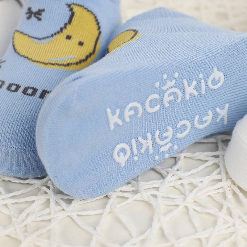 Kaus kaki kartun lucu bayi laki-laki perempuan musim semi kaus kaki katun bayi anti-selip kaus kaki perahu lembut anak-anak balita