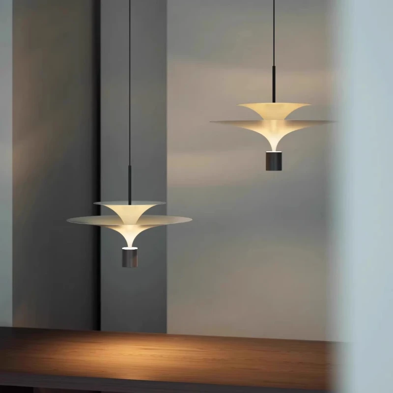 Italian Minimalist Restaurant UFO Pendant Light Modern High Round Table Bar Counter Bedroom Bedside Ambient Chandelier
