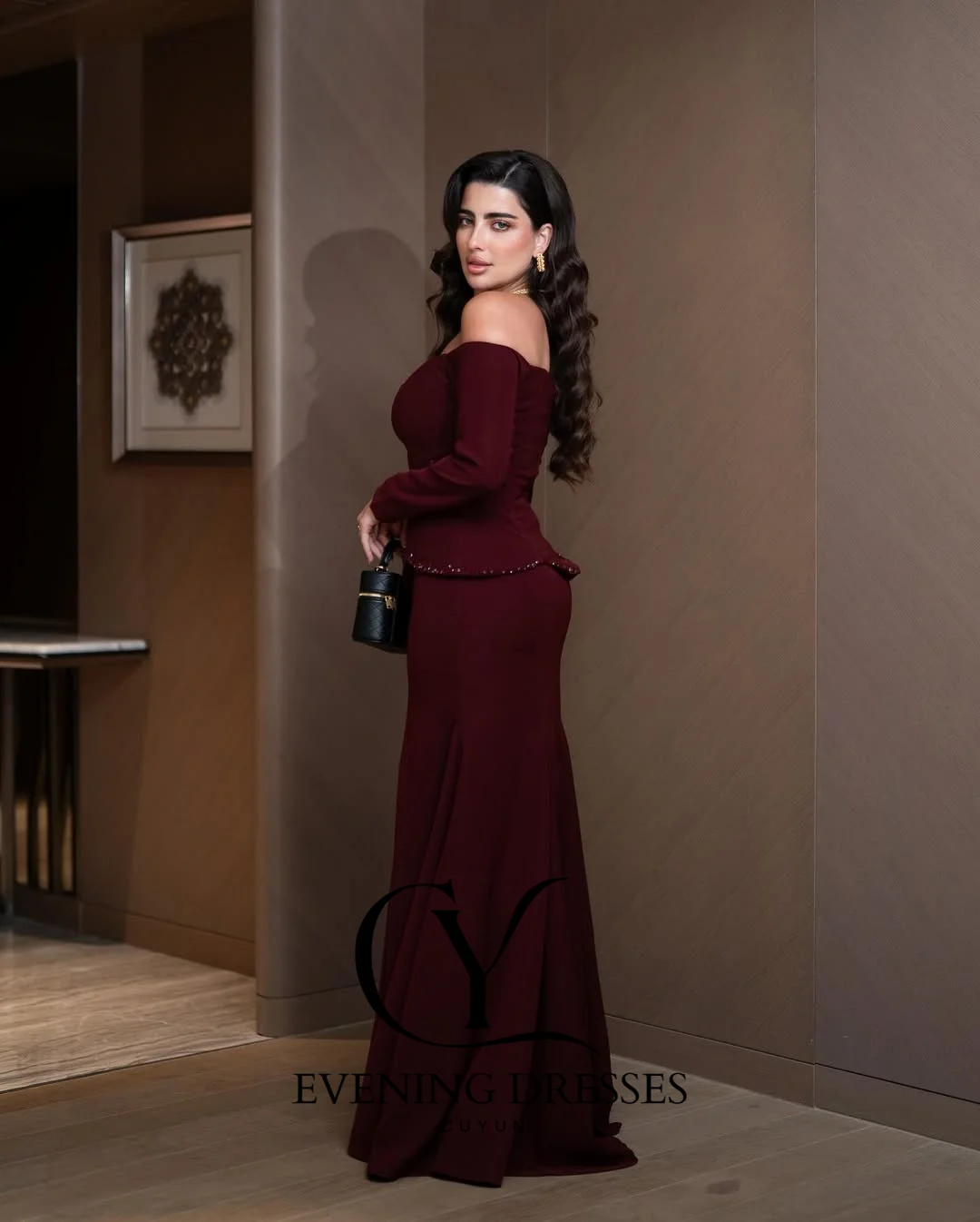 Gaun Pesta Malam Wanita Elegan CUYUN, Model Trumpet Off-the-shoulder dengan Glitter, Desain Khusus untuk Acara Spesial