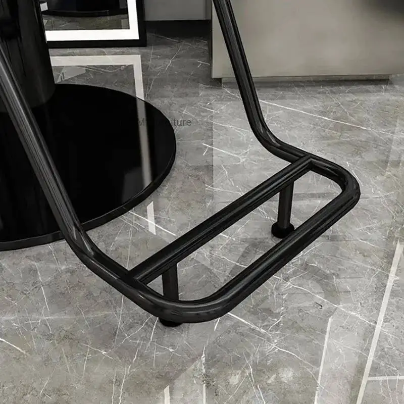 European Unique Barber Chairs Luxury Exquisite Simple Modern Salon Chairs Classic Versatile Silla Para Lashista Salon Furniture