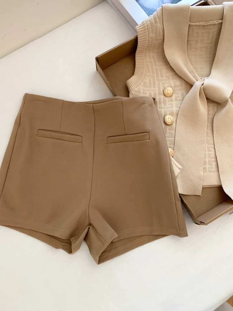 Slim Fit Knitted Vest Gold Button Design Sensation Retro Sle for Men And Women ort Top Summer Faion Commute Sle