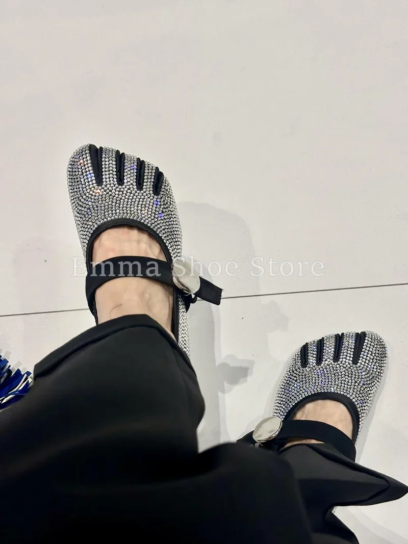 جديد وصول المرأة خمسة أصابع سبليت تو المتسكعون الماس رصع موضة حذاء مسطح الراحة اليومية مشبك عدم الانزلاق أحذية الباليه #1