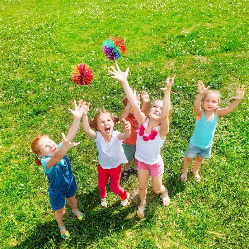 Affe Strähnige Bälle Weiche Regenbogen Pom Bouncy Squeeze Fidget Spielzeug für Kinder Erwachsene mit ADHS Autismus Party Gefälligkeiten Geburtstagsgeschenke