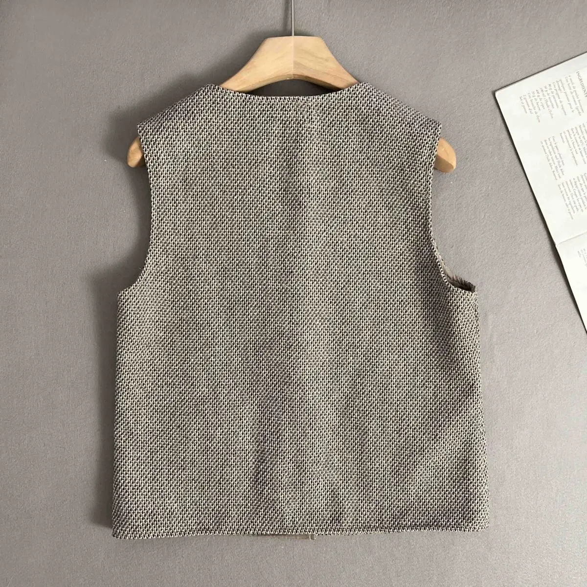2026 Spring Autumn New Small Fragrant Style Vest Coat for Women French Style Unique High End Loose Waistcoat Lady Short Tops