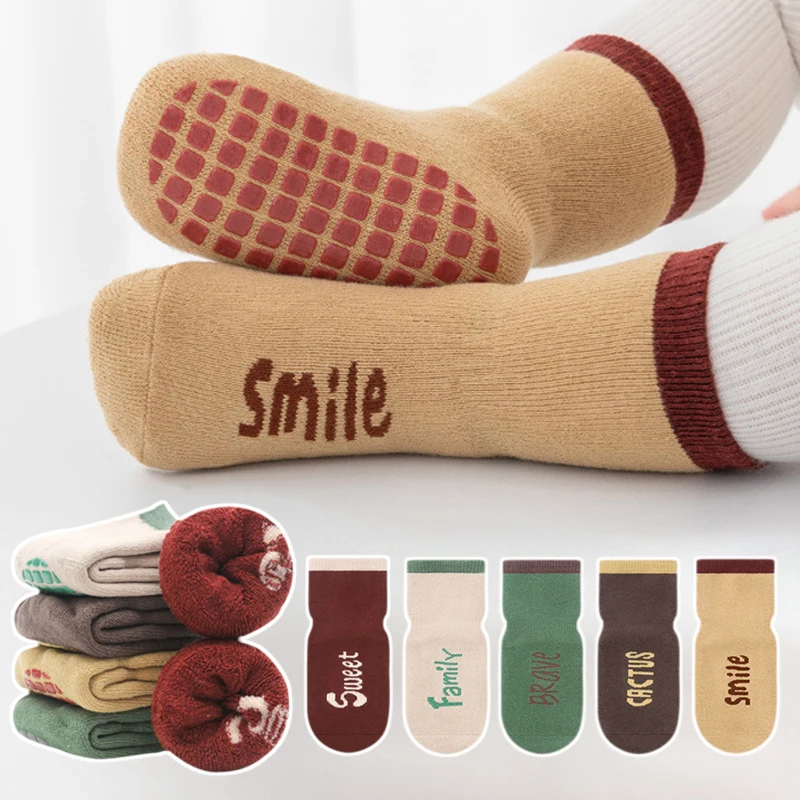 

5 pairs kid's socks, warm and soft, baby towel socks, anti-slip trampoline socks, with letter patterns, designed for boys.