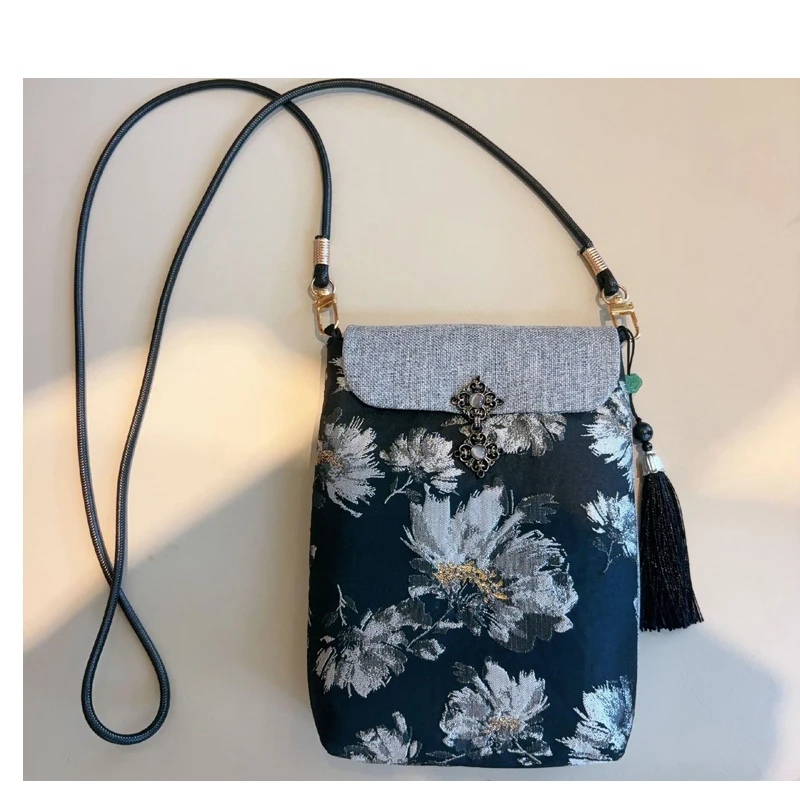 Small Celllphone Bags Chinese National Silk Embroidery Vertical Model Crossbody Bag