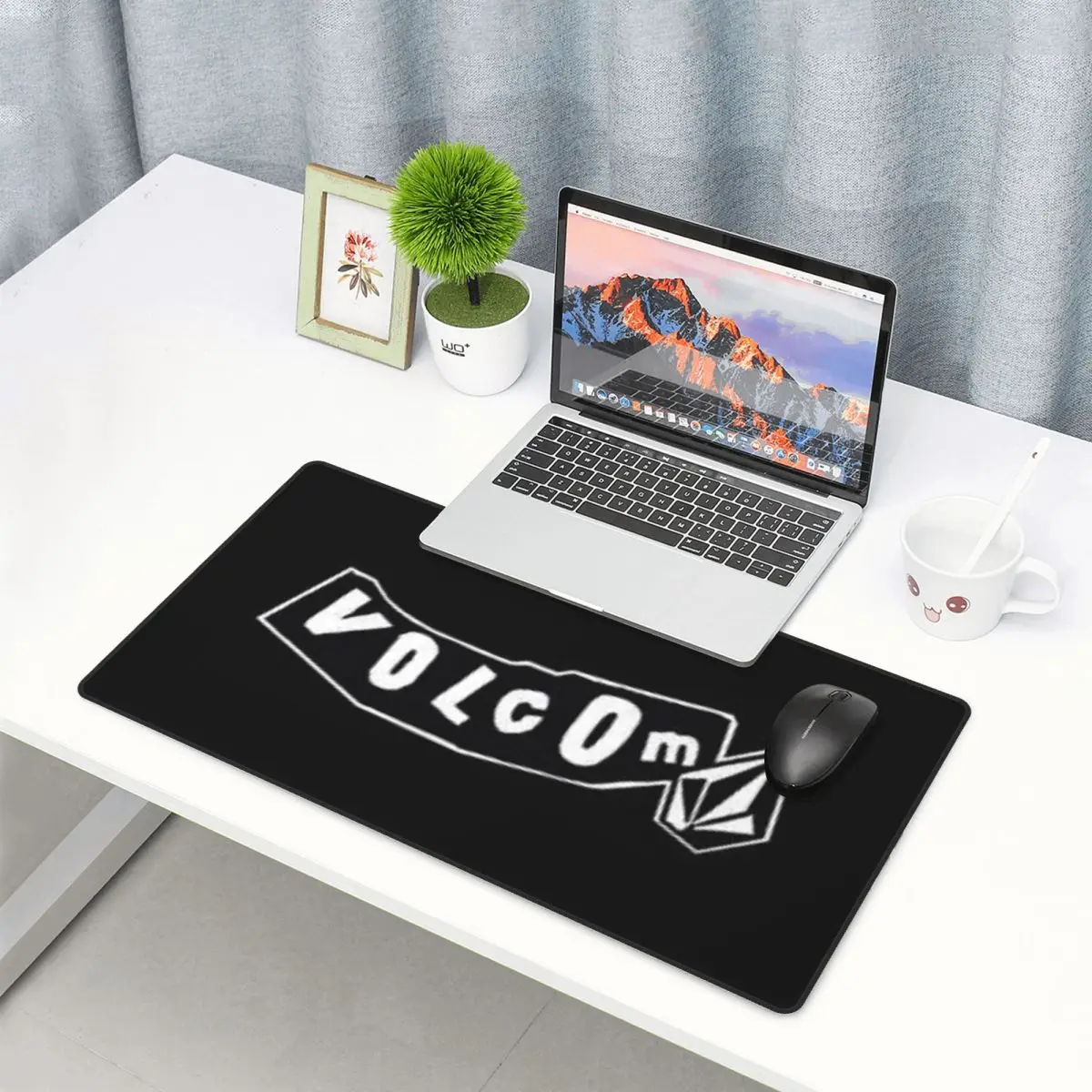 

Large Mouse Pad V-Volcom Logo Gamer PC Laptop Mats Keyboard Carpet Computer Gaming Office Accessories Desk Mat