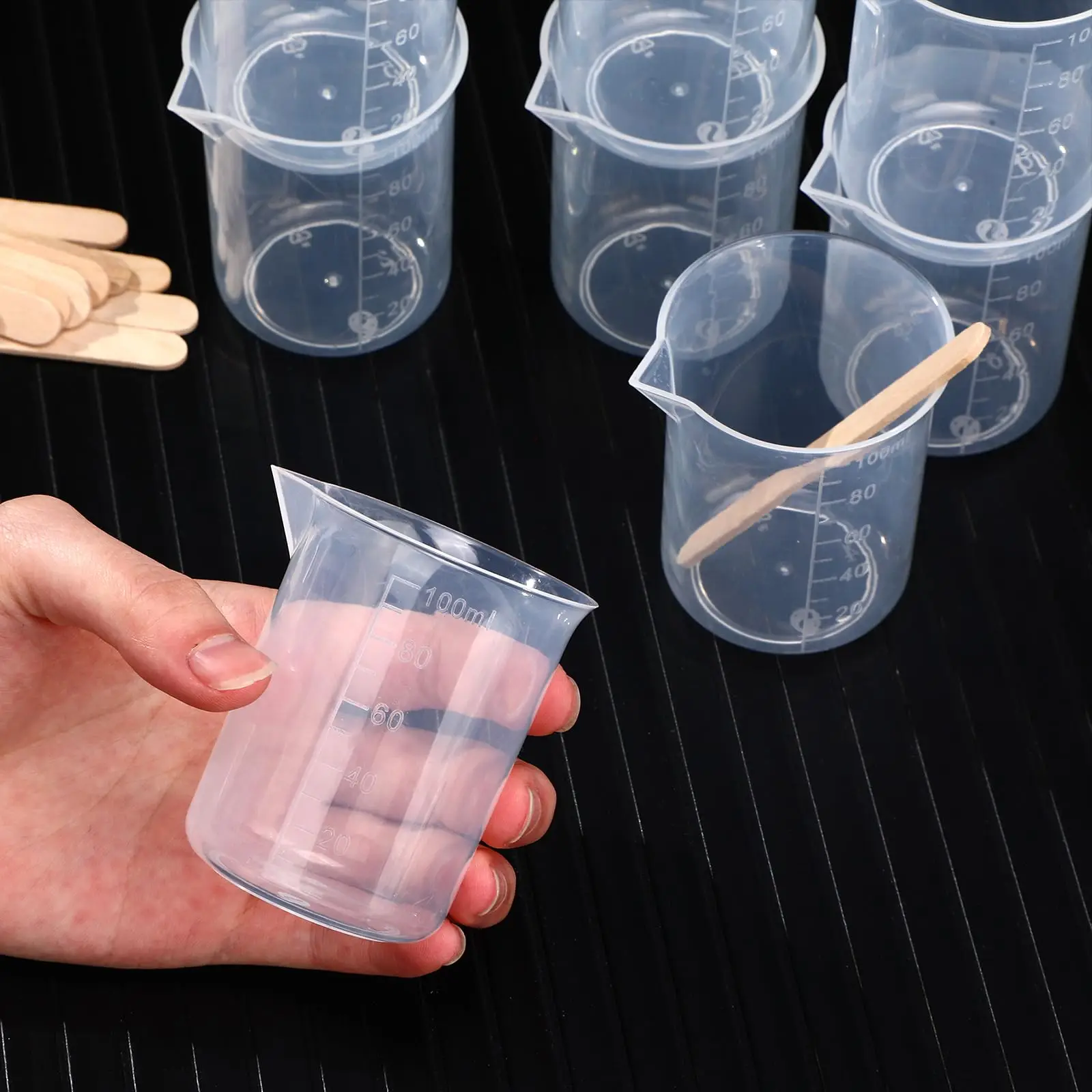 1-24PCS Plastic Mixing Cups 100ml Measuring Cups V-shaped Cup Rim for Resin,Laboratory,Liquid,Acrylic Paint Art,Medicine