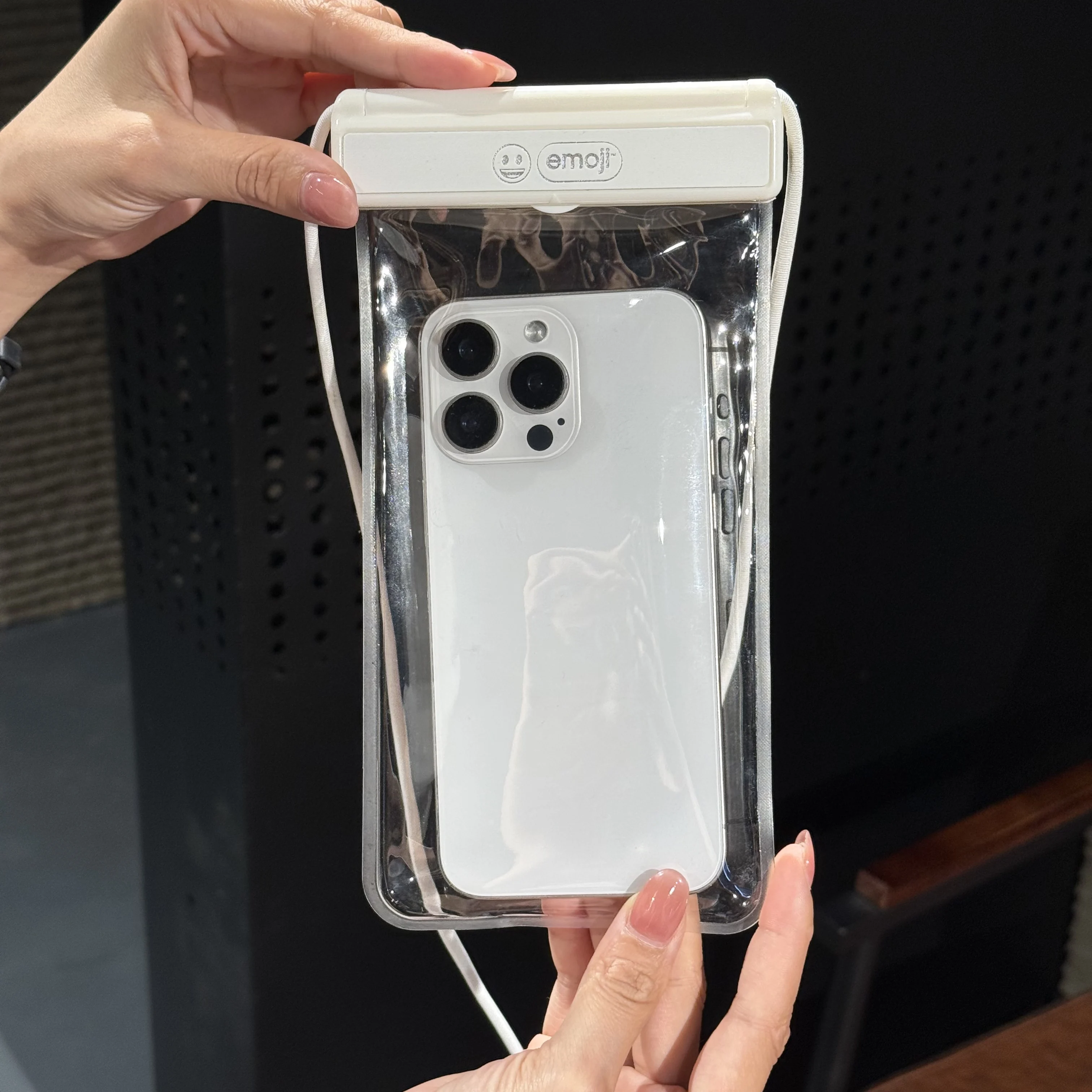 EMOJI Summer Swimming & Diving Touchscreen Photo Transparent Case Universal for All Phone Models
