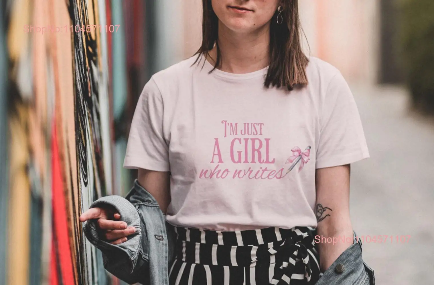أنا مجرد فتاة يكتب مثالية للكاتب كوكيت الجمالية القوس المؤلف تي شيرت الكتابة الإبداعية لها