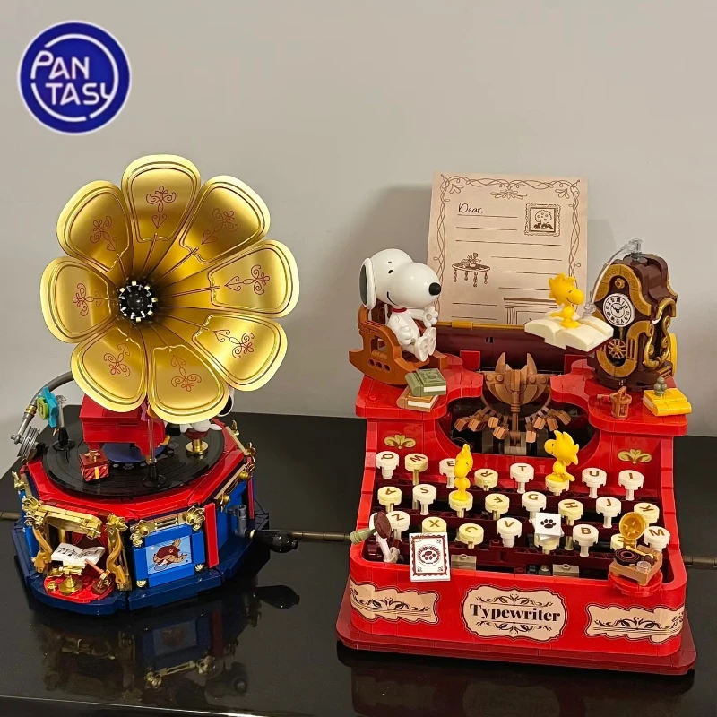 Pantasy Genuine Snoopy Typewriter Phonograph Building Blocks Toys Collection Accessories Children's Assembly Puzzle Gifts