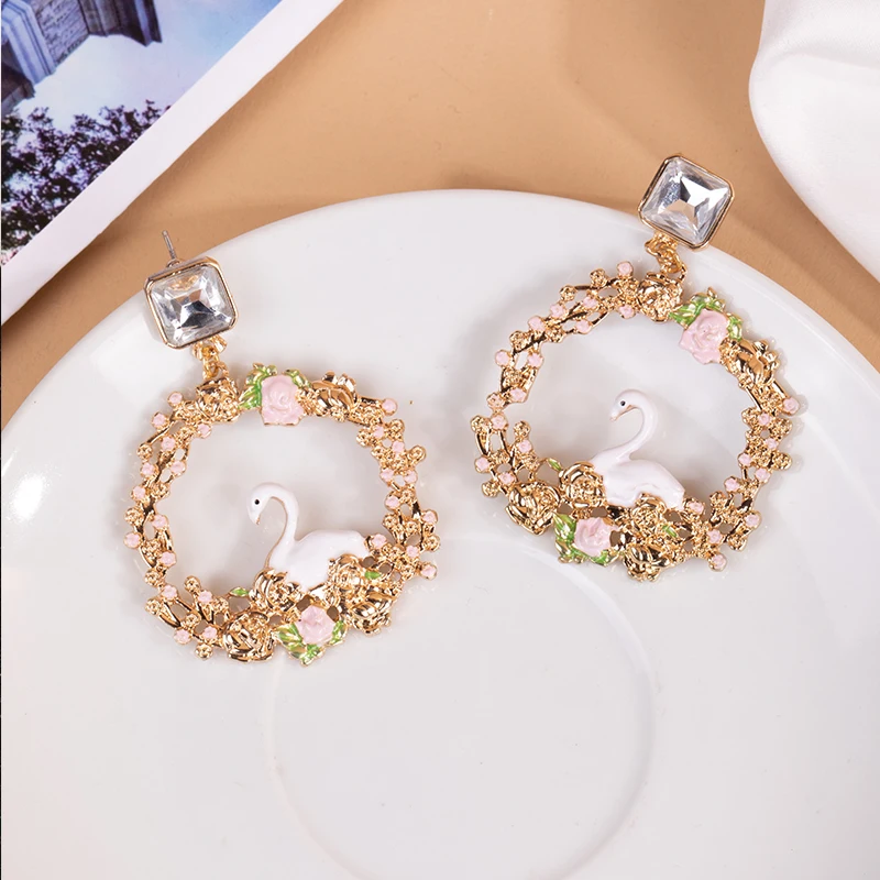 2024New Arrival Trendy Circle Swan Flower Hoop Earrings For Women Fashion Sweet Metal Jewelry Party and Birthday Gift