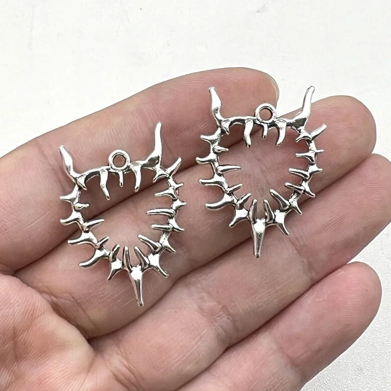 5Pcs Gothic Hollow Thorn Heart Charms Thorn Spiky Heart Charms Pendant Designer Charms Fit Jewelry Making DIY Jewelry Findings