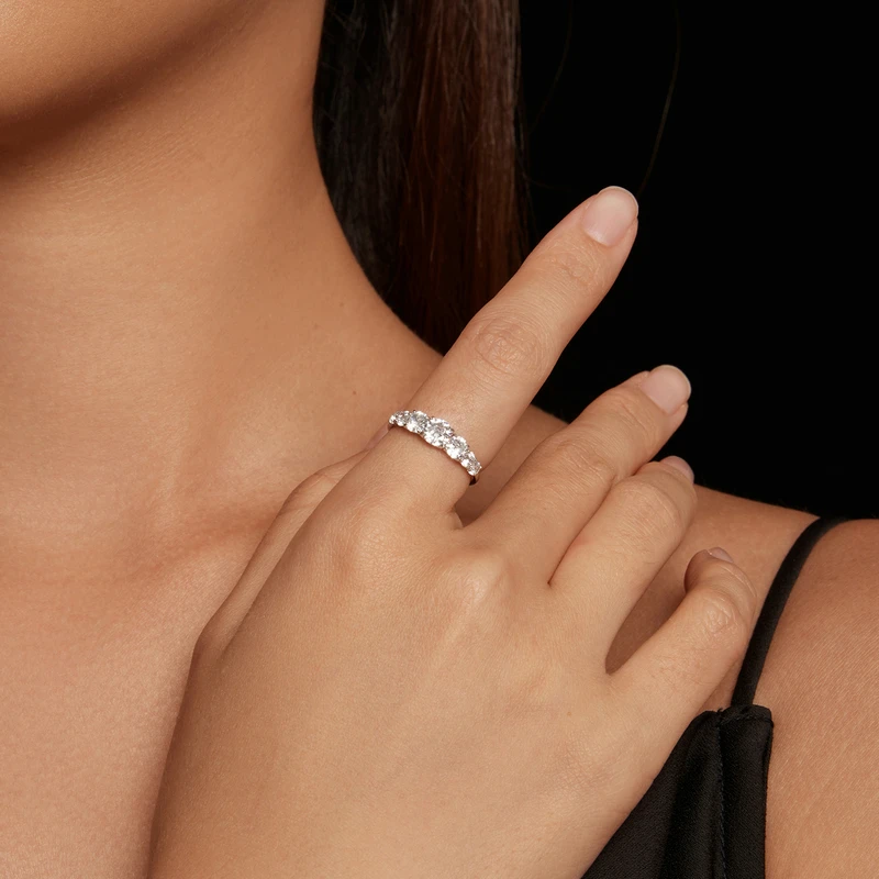 Anillo Éternité de 7 Moissanitas en Plata 925 | Dalesha - Imagen 5