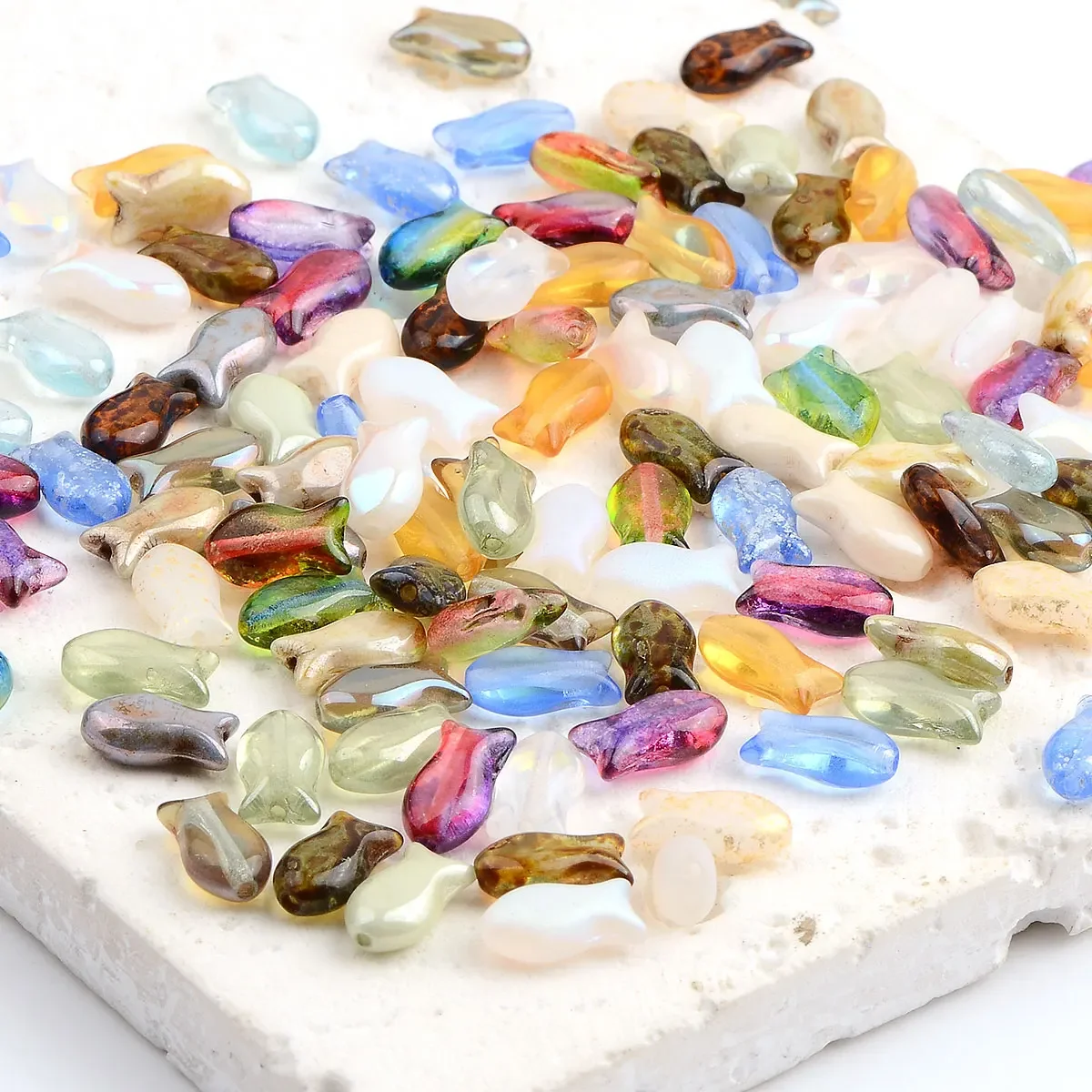 0.5x0.9cm 30pcs Random Color Mix Fashion Colorful Fish Czech Glass Beads For Jewelry Making Bracelet DIY Accessories