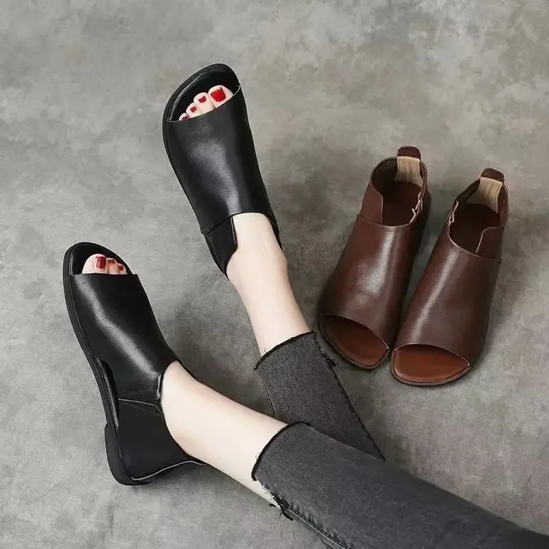 Thumbnail 2 - #35 Latest Middle Heel Shoes Offers