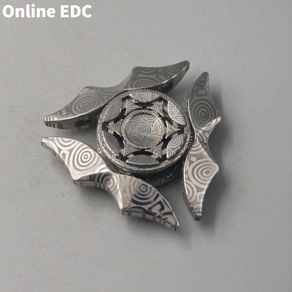 中古 Yijie EDC ダマステール フィジェットスピナー 大人向けフィジェットトイ 不安解消グッズ 三枚刃フィジェットスピナー
