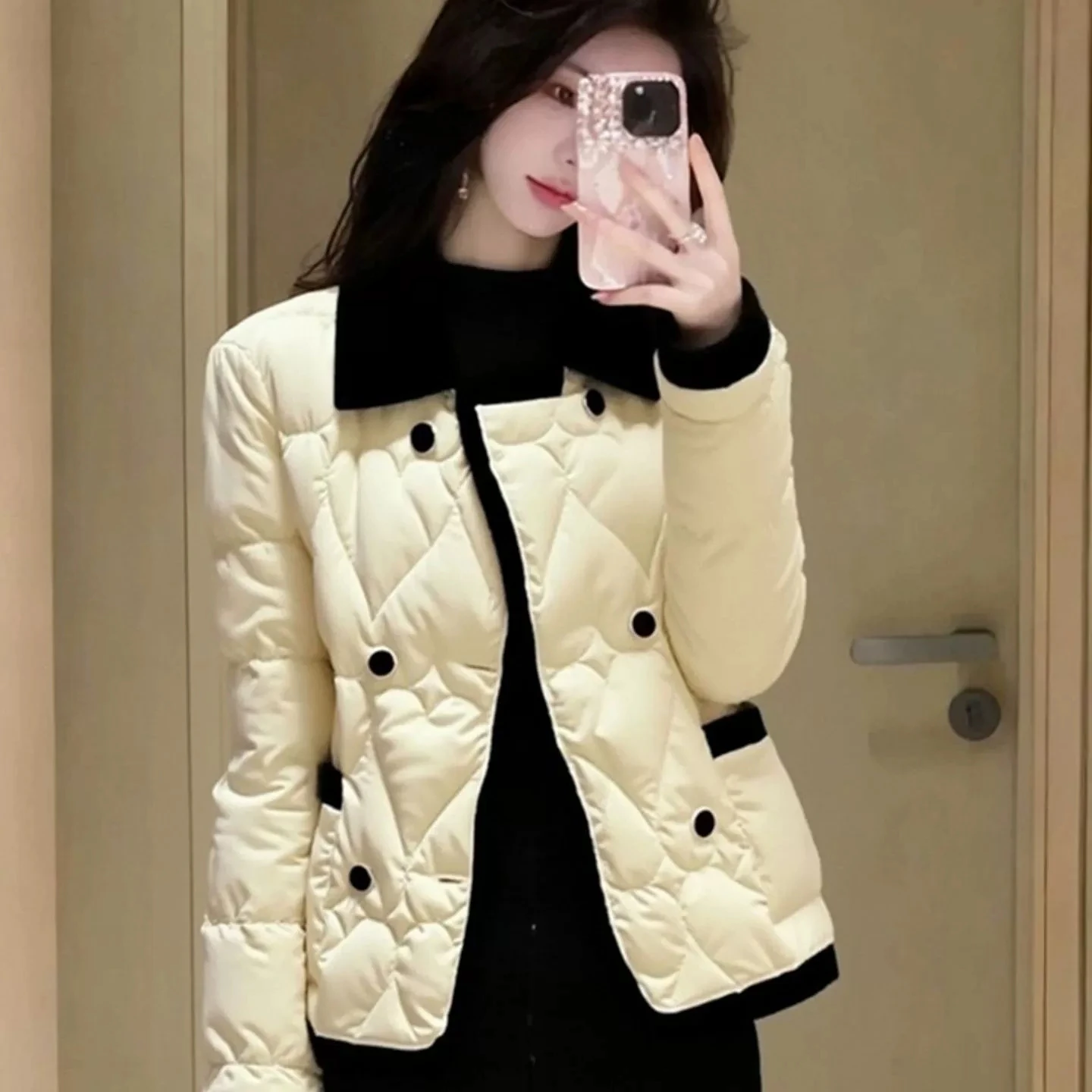 

2026 Women's Quilted Puffer Coat Double-Breasted Lapel Luxury Winter Outwear Warm Short Parka Trench down Cotton Jacket