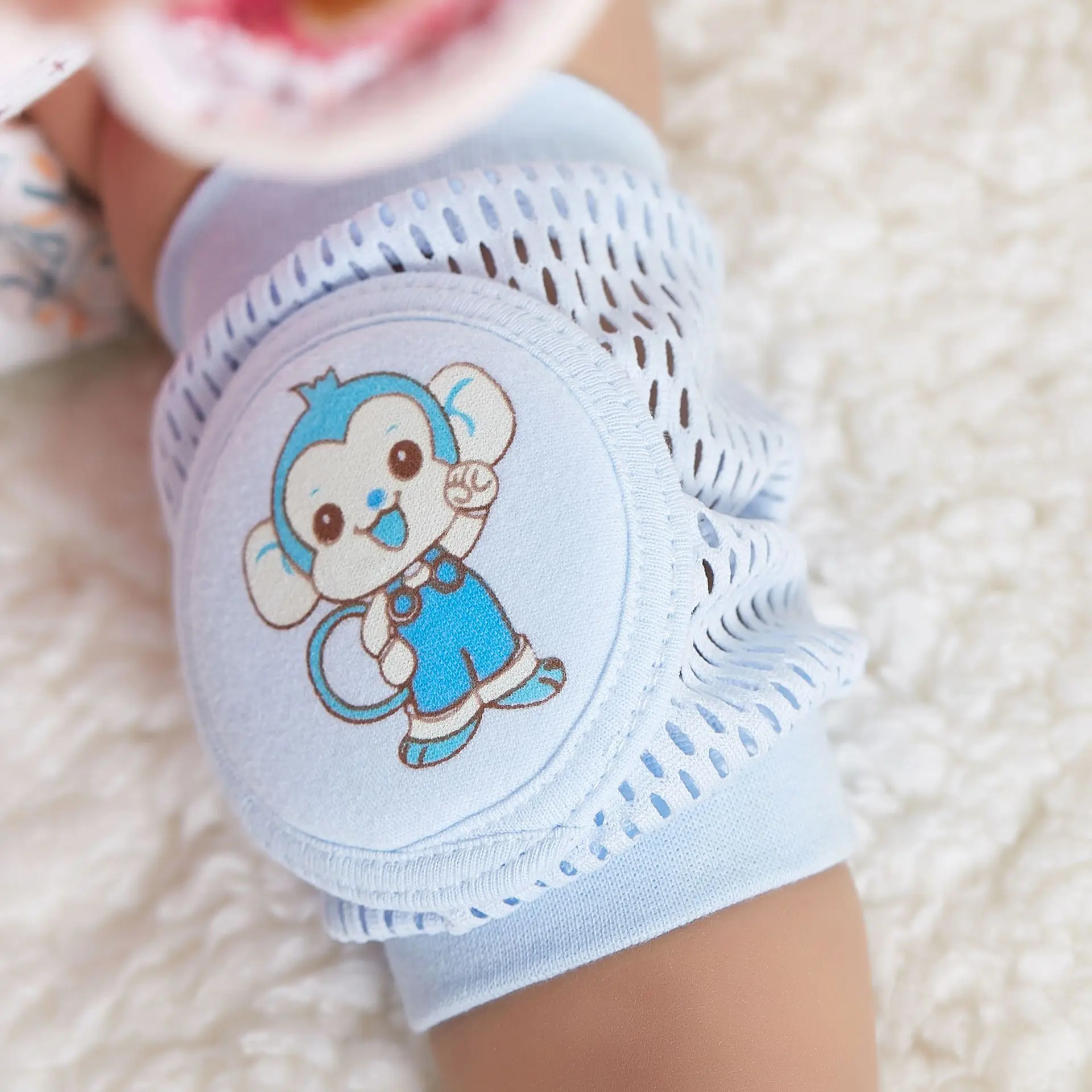 Children\'s Breathable Mesh Knee Guards Baby Kneecap Infant Crawl Walking Sports Elbow Protector Kneepad for Kids Body Support