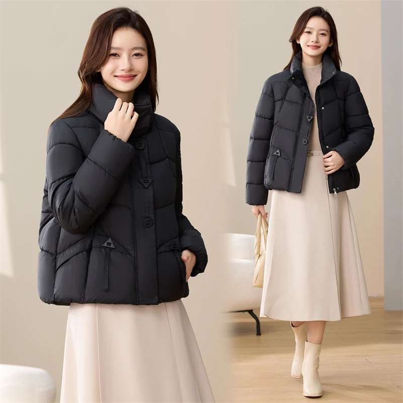 ファッション冬のダウン綿パッド入りジャケットルーズ女性のパーカーシックなデザインボタンスタンドカラー厚く暖かい学生コート JJ260