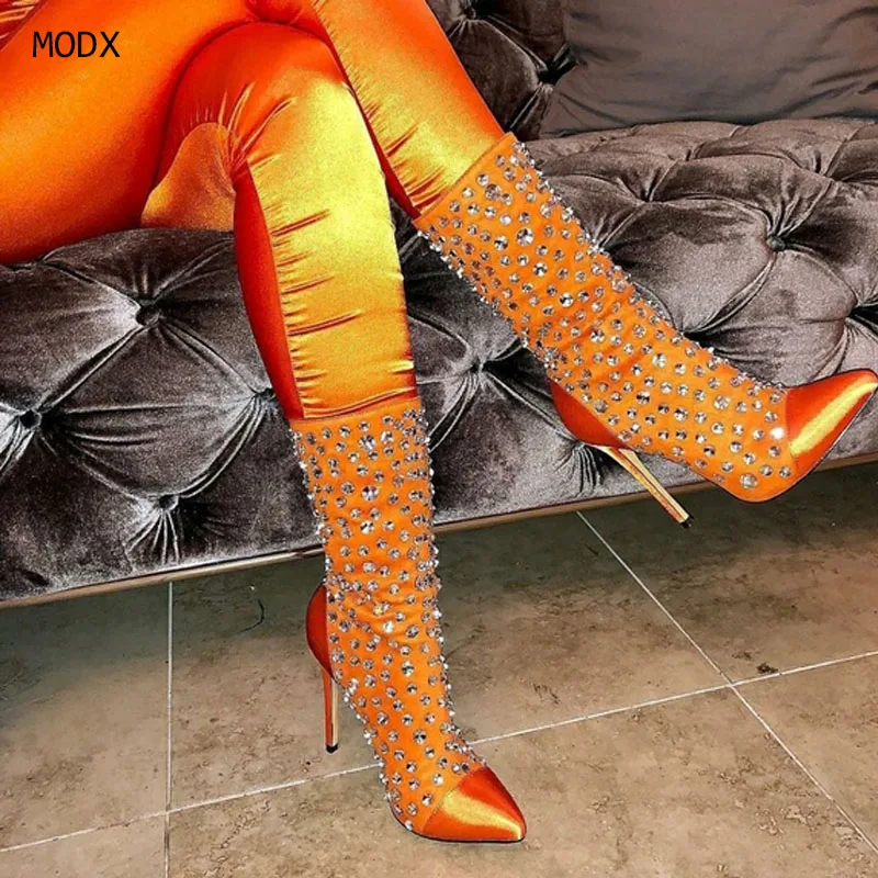 

2024, женские весенние новые атласные эластичные ботинки со стразами, ботинки до середины икры на шпильке с острым носком, женские современные ботинки для ночного клуба, 44