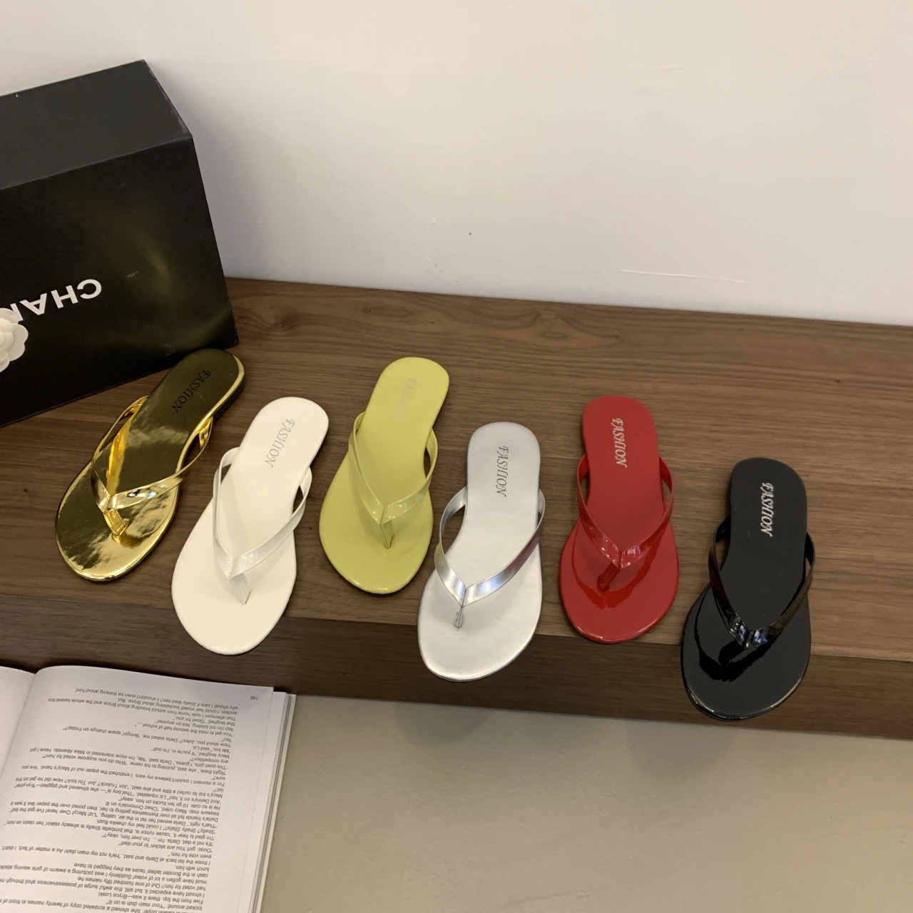 Große Sandalen Damenschuhe Sommer 2025, neue Flip-Flops, äußere Hausschuhe, flache Sandalen – Detail 2