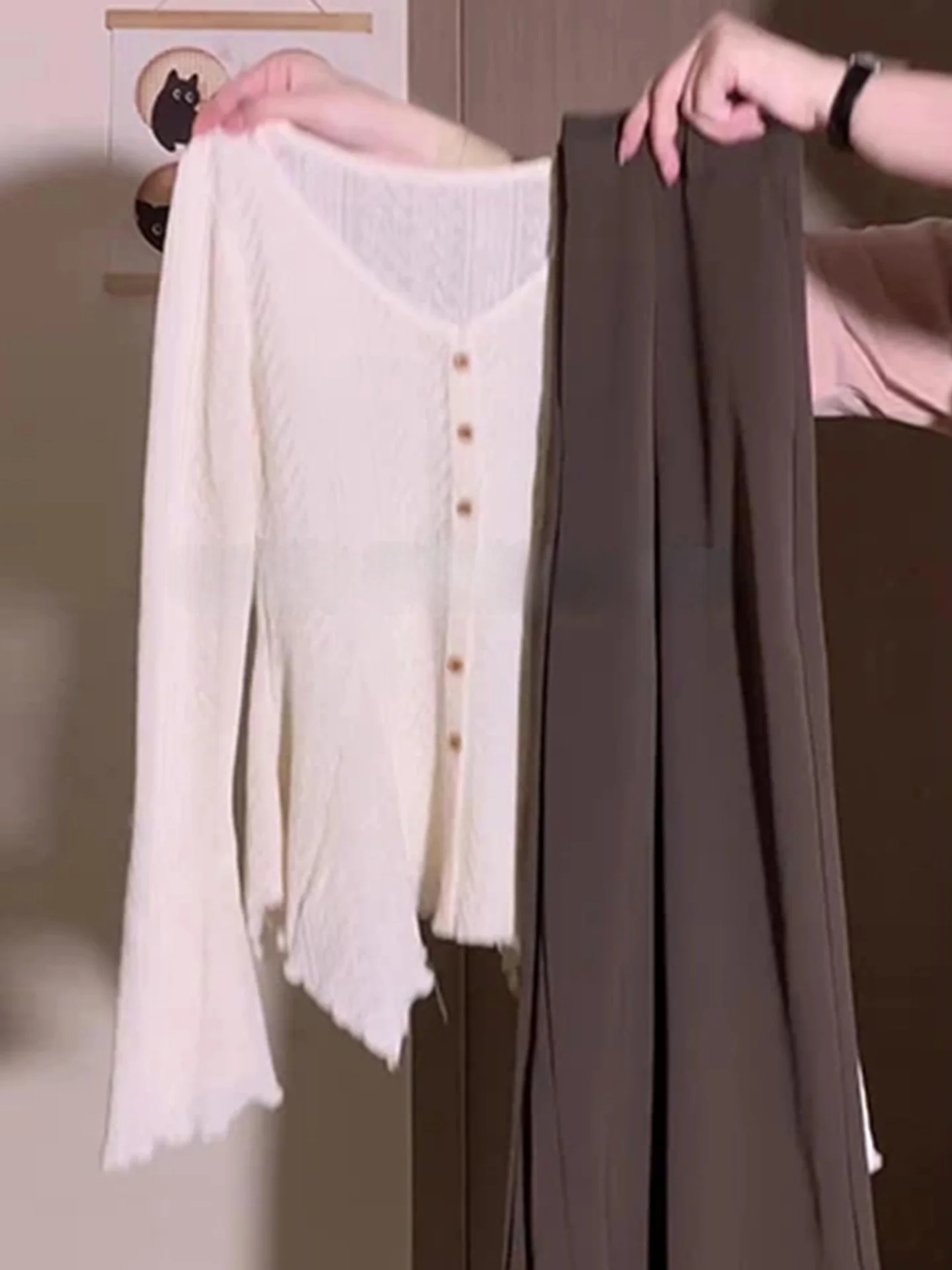 

2026 Early Autumn Light Maturi Knitted Cardigan Set Women Cold Tone Skirt Whole Set Sweet Sle Slim Fit Regular Sve Long