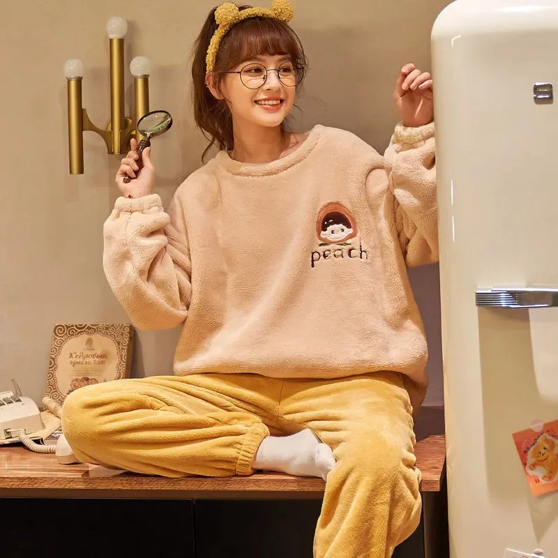 Korean Ins Cute Strawberry Bear Coral Velvet Pajamas Women\'s Autumn And Winter New Thickene  Velvet Home Clothes Two-Piece Suit