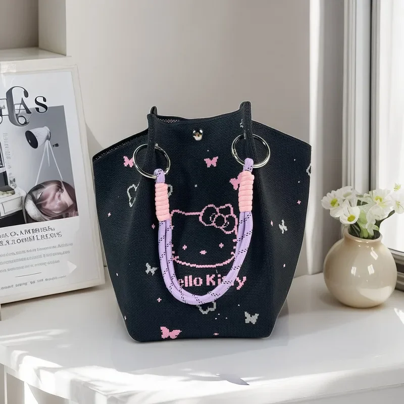 

Новая косметичка Hello Kitty из полиэстера с героями мультфильмов, милые портативные сумки большой вместимости для женщин, универсальная большая сумка для отдыха