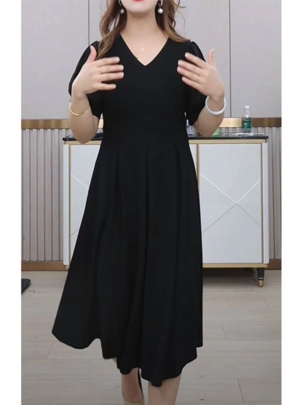 

Летнее женское платье больших размеров 2026 года: модное, в клетку, миди, с эффектом похудения, А-силуэт, в корейском стиле, с завышенной талией