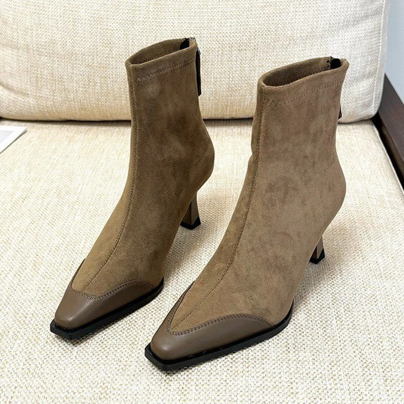 الفراء حذاء نسائي بكعب عالٍ حذاء من الجلد أشار تو أحذية فاخرة ماركة مضخات شتاء 2025 دافئ قصير أفخم الثلوج الأحذية تشيلسي بوتاس سيدة