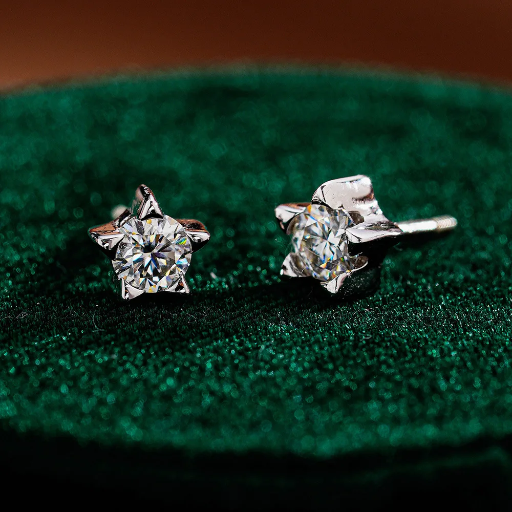 

18K Gold Pentagram Earrings Inlaid with Moissanite, Luxurious Classic and High-end Design Platinum PT950 Diamond Earrings