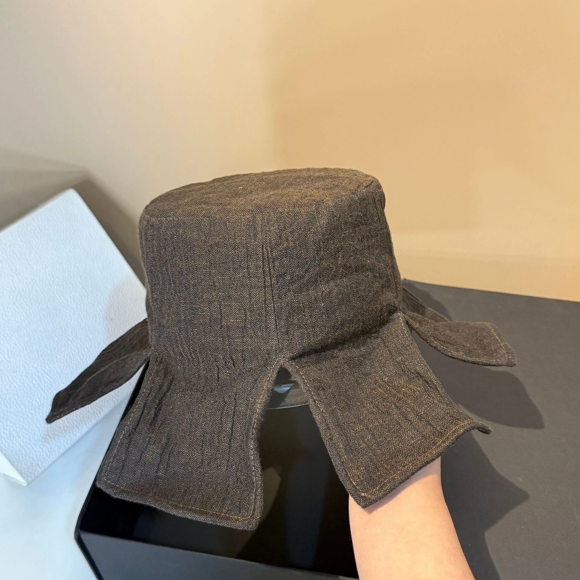 

Women's Linen Cotton Fisherman Hat - Minimalist Thin Sun Cap for Spring & Summer Face Slimming Outdoor Travel Accessory