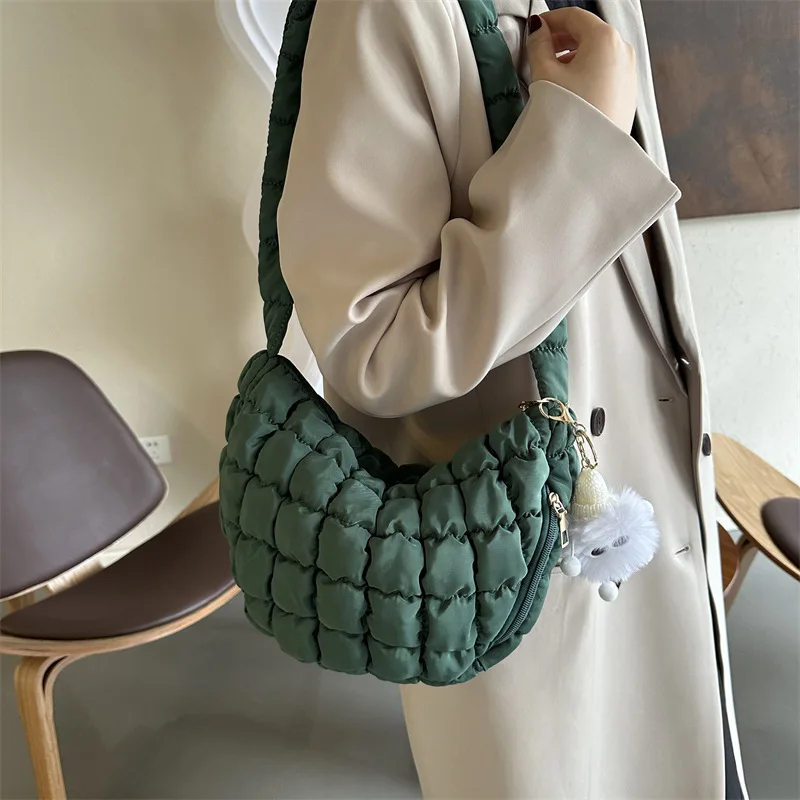 Korean Pleated Cloud Bag Autumn and Winter New Popular Fashion Armpit Bag Tide Retro Large Capacity Candy Color Crossbody Bag