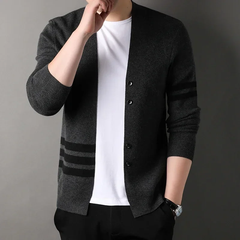 High-quality Autumn Winter Men's Brand Business Knitted Cardigan V-neck Sweater Fashion Striped Design Loose Casual Coat Sweater