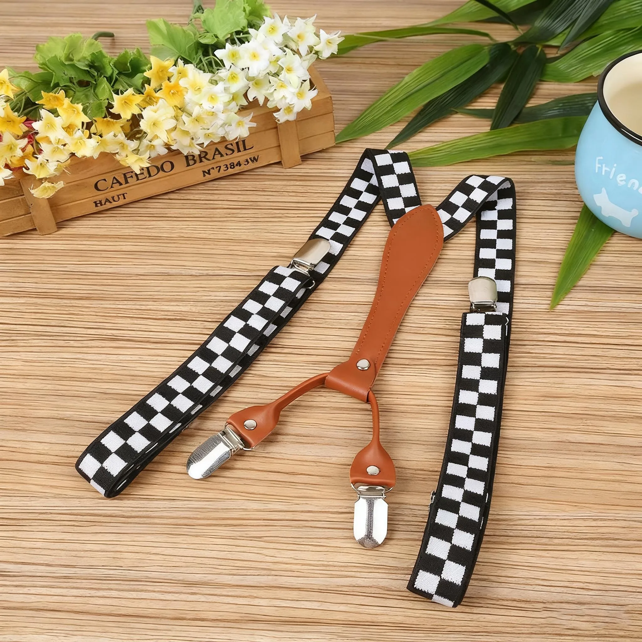 suspensorios-elasticos-em-estilo-britanico-com-padrao-xadrez-preto-e-branco-e-detalhes-em-pu-com-tres-presilhas-ajustaveis-acessorio-para-fatos-masculinos-ideal-para-festas-e-eventos