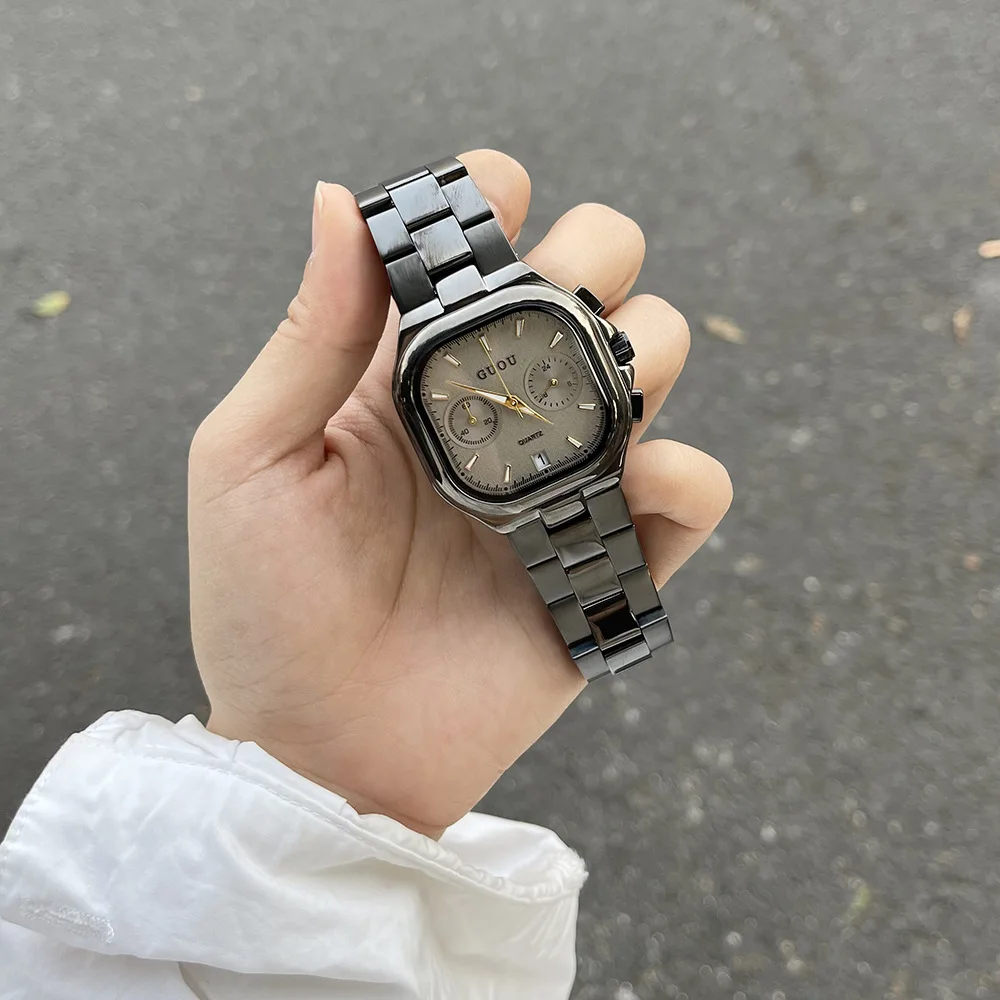Stylish And Chic Square Minimalist Quartz Watch With Date Display And Steel Strap A Sophisticated And Casual Women'S Wristwatch.