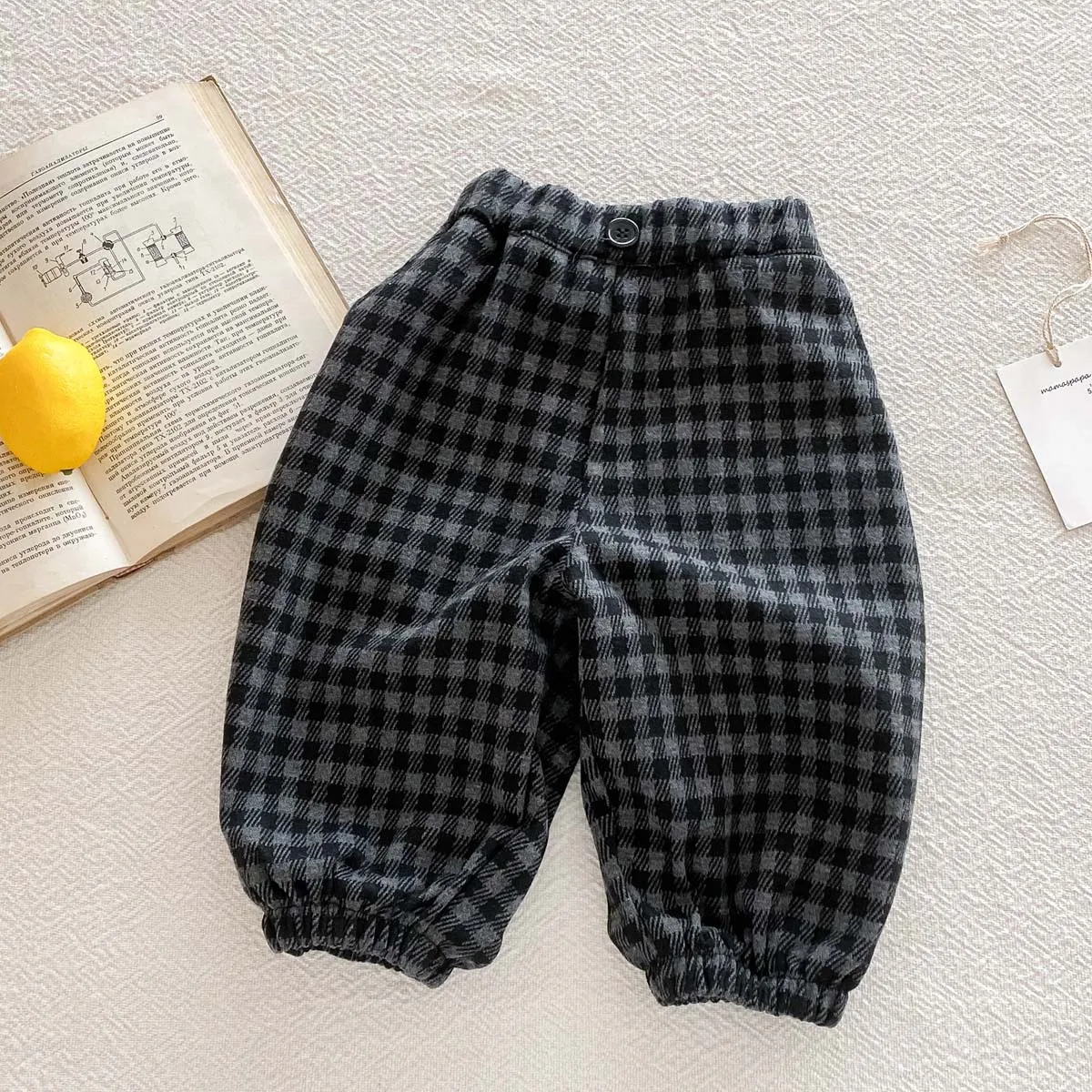 

Spring and Autumn New Casual Pants for Infants Young Children Personalized Checkered Loose Pants for Boys Korean Version Feet
