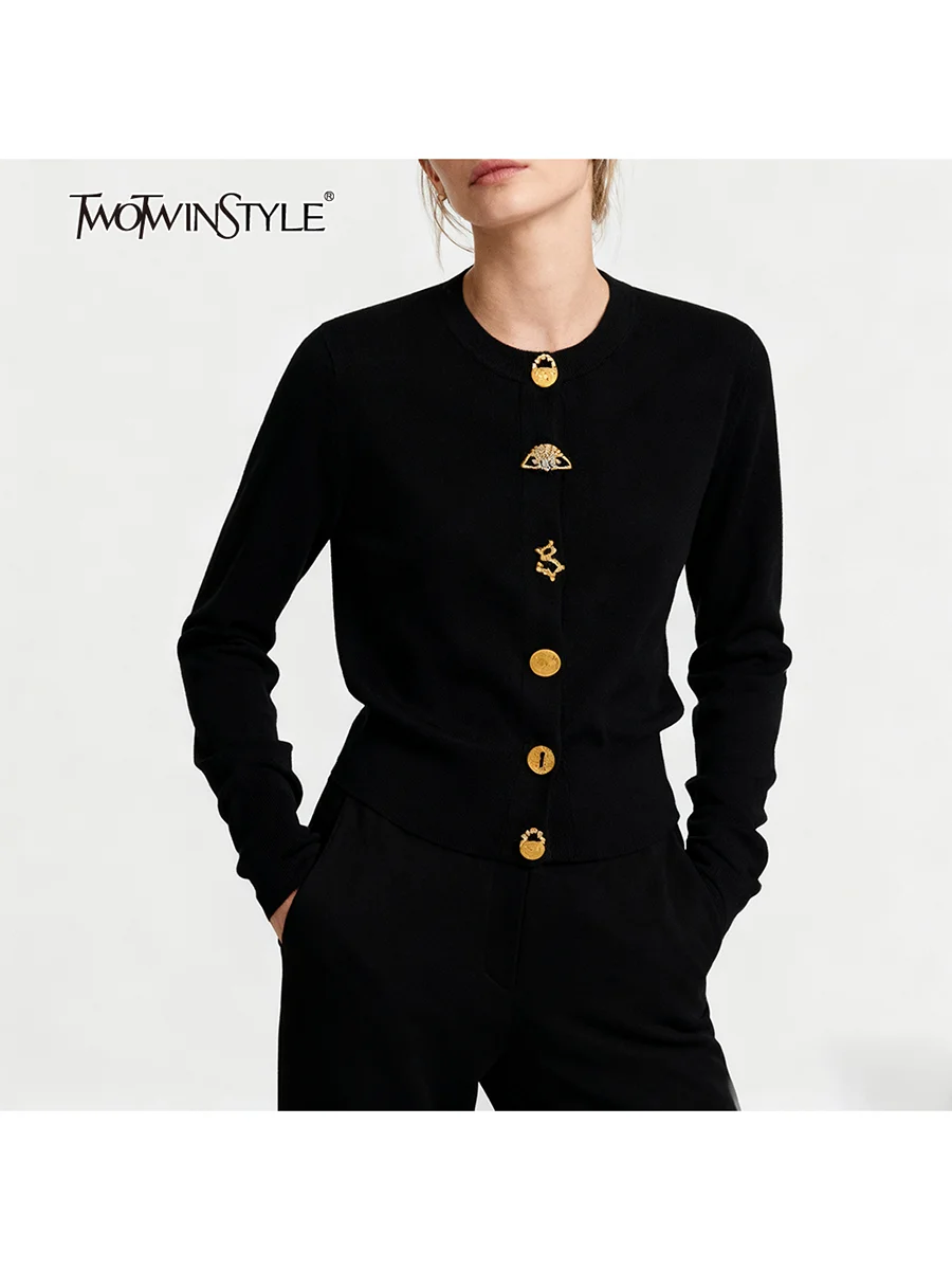 

TWOTWINSTYLE однотонные свободные базовые кардиганы с металлическими пуговицами для женщин, модный женский кардиган с круглым вырезом и длинными рукавами, новый