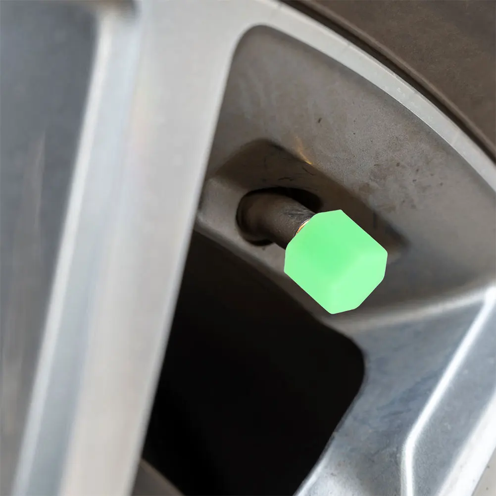 

20pcs Glow in Dark Tire Screw Caps Silicone Lug Nuts Covers Car Wheel Nut Caps Anti Rust Decorative Hexagonal Nut Covers