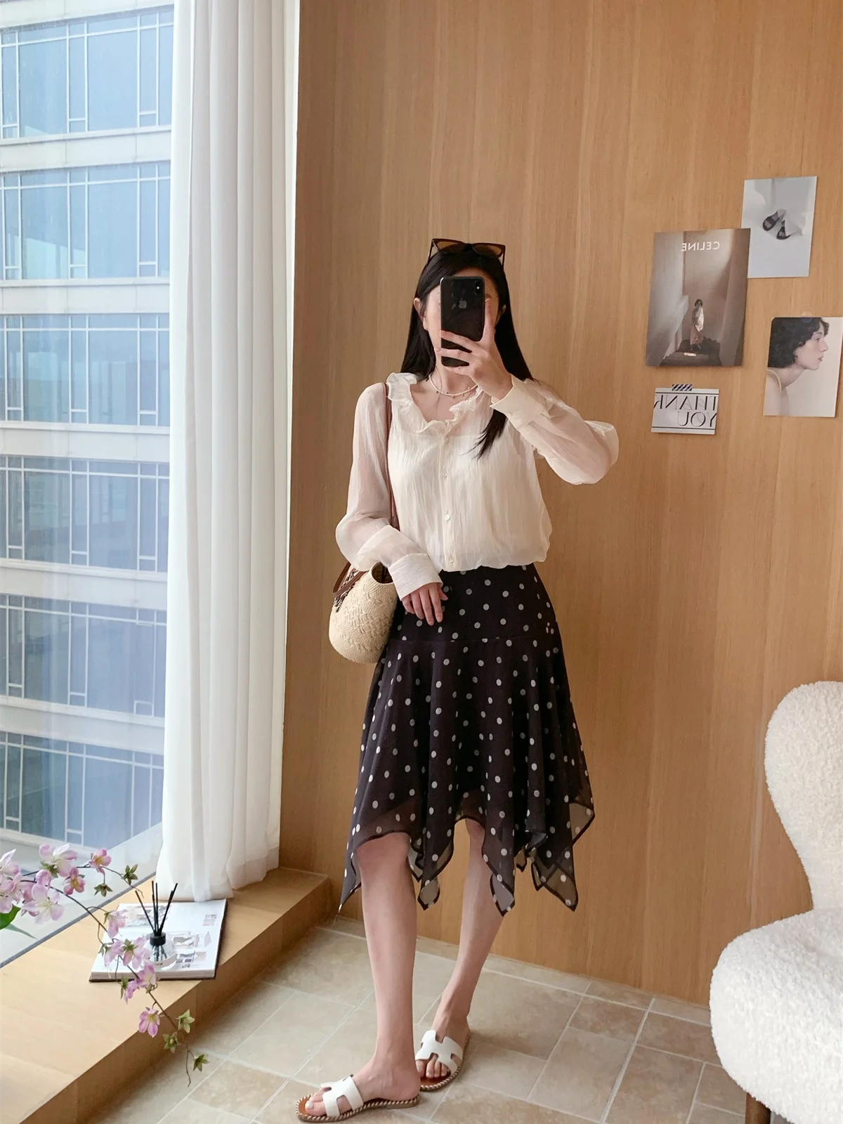 

Flared Half Skirt with Wood Grain High Twist Yarn Retro Polka Dot Asymmetrical Shirt Women's Spring Fashion