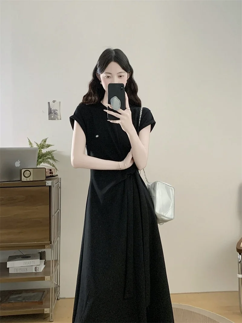 plus Size Women's Fashionable Belted Dress with Tie Waist Casual Summer Slimming T-Shirt Dress Stylish Knitted Mid-Length U-N...