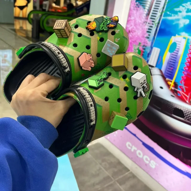 Sandalias originales Crocs x Minecraft Kawaii para niños y niñas, zapatillas antideslizantes para el hogar y la playa, regalo para niños