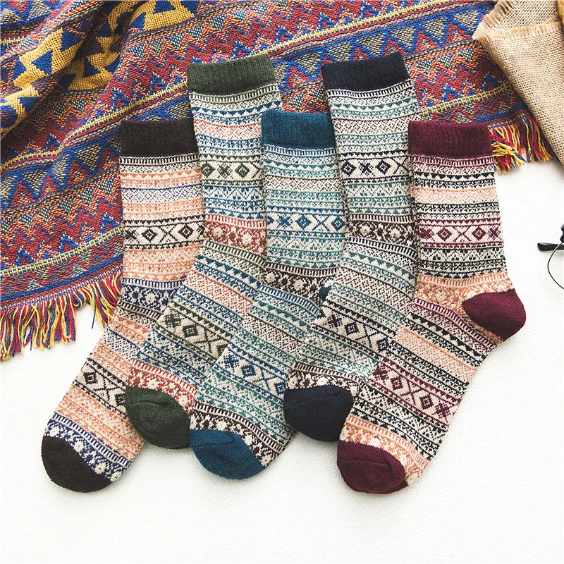 5 Pairs of Autumn and Winter Mid-calf Men's and Women's Wool Socks, Warm Small Rhombus Design, Retro Style Rabbit Fur Socks