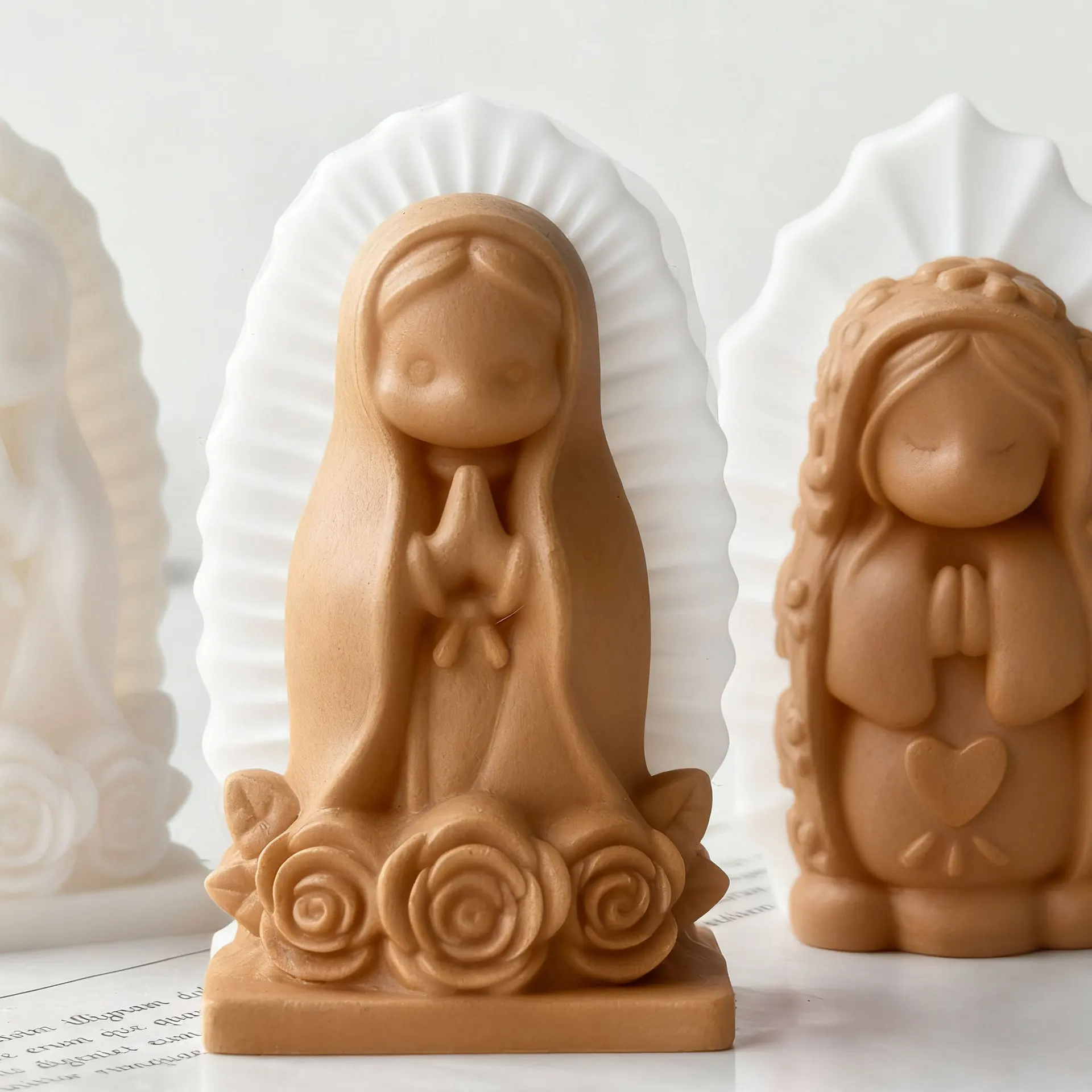 DIY Pray Little Girl Silicone Candle Mold Handmade Aroma Plaster Resin Ornaments Mould Durable Chocolate Cookies Baking Molds