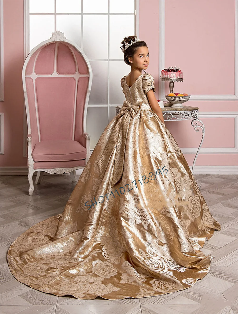 Luxury A Line Gold Flower Girl Dress Floor Length With Bow Satin Sequined Dresses For Wedding First Communion Dresses Ball Gown