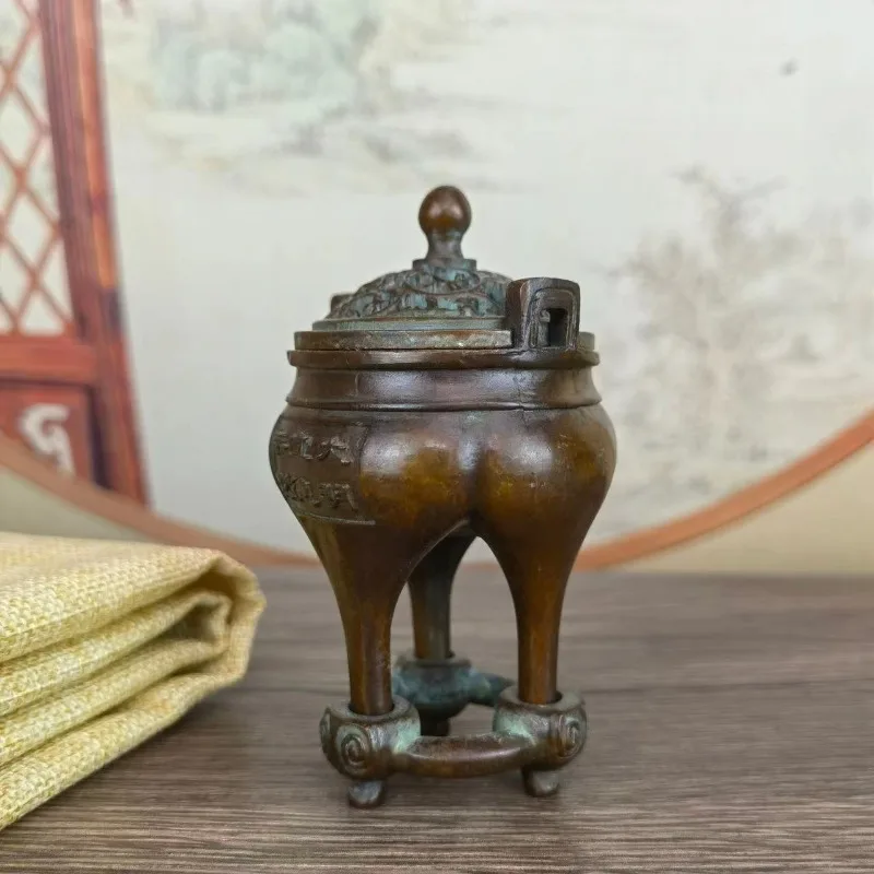 Vintage Three Leg Metal Incense Burner with Lid Retro Oriental Two Ear Censer Desktop Table Decor Collectible Craft Ornament