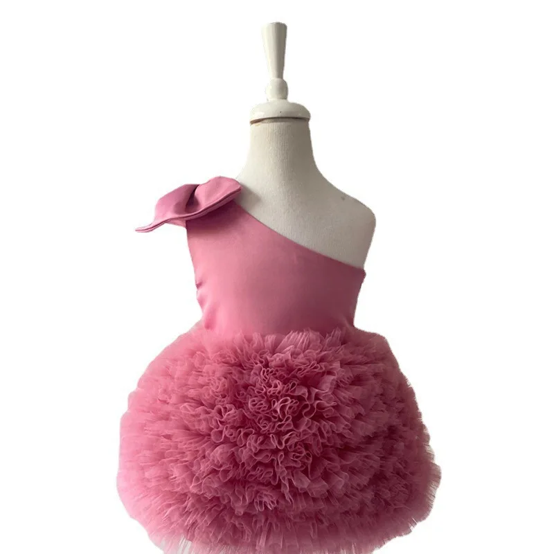 2025 جديد حار بيع الفتيات شبكة واحدة حزام الكتف القوس الديكور مأدبة فستان نفخة تنورة